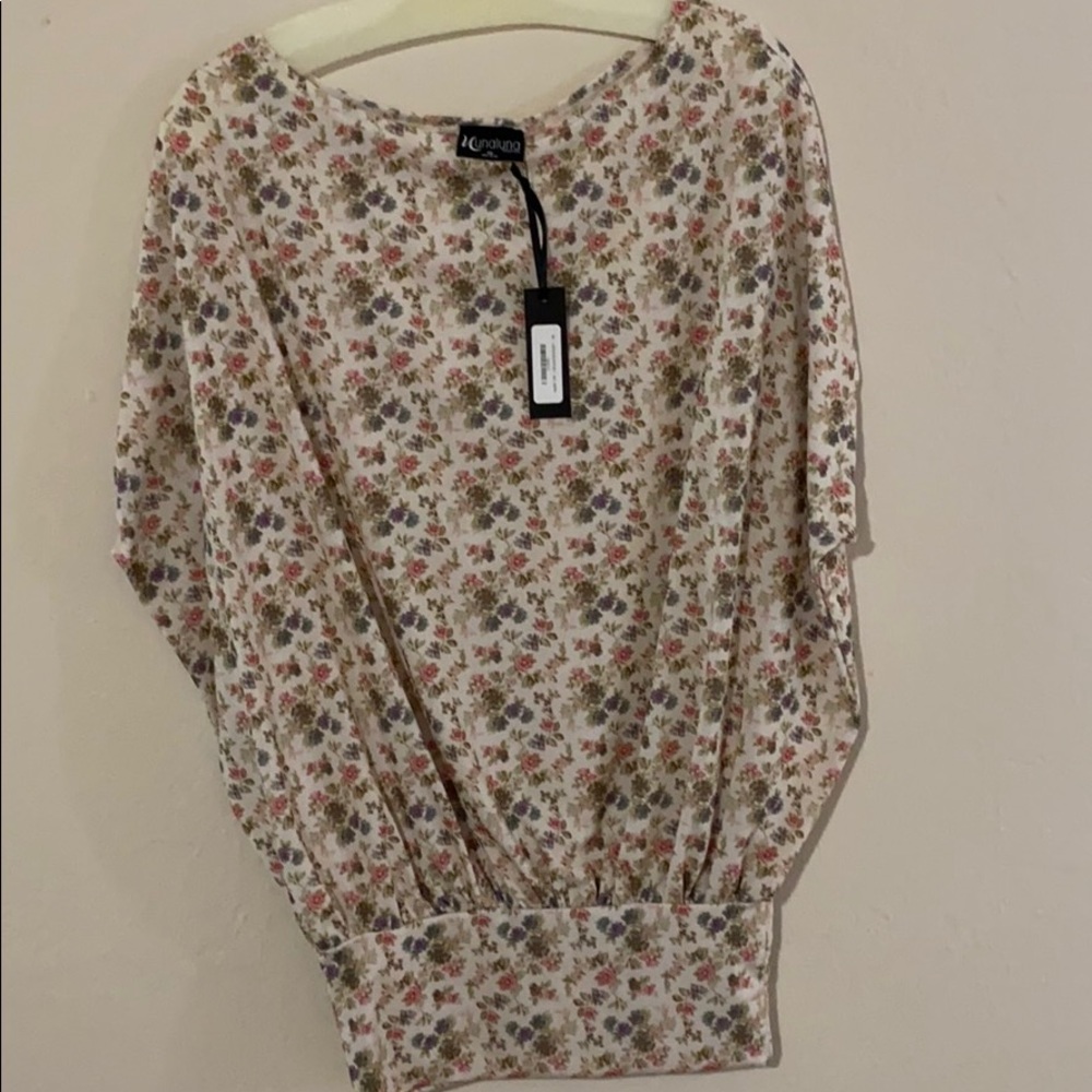 Cute floral top